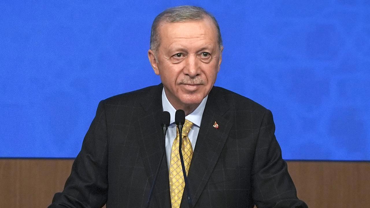 Cumhurbaşkanı Erdoğan'dan depremzedelere müjde: Tüm konutlar yıl sonuna kadar teslim edilecek