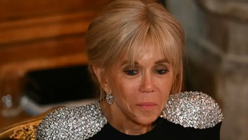 First Lady Davasında Şok Edici Gelişme: "Erkek Olarak Doğdu" Yalanına Beraat Kararı