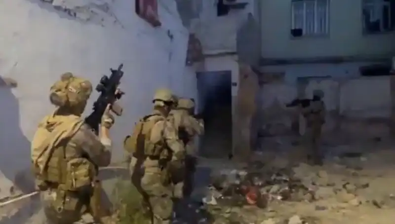 75 İlde Dev Uyuşturucu Operasyonu: 2 Bin 311 Şüpheli Gözaltında