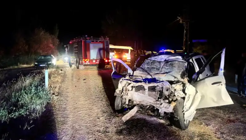Ciple Traktör Çarpışması: 5 Kişinin Yaralandığı Kaza Detayları