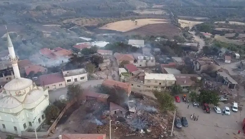 Çanakkale'de Orman Yangını: Havadan Görüntülerle Korkutan Manzaralar