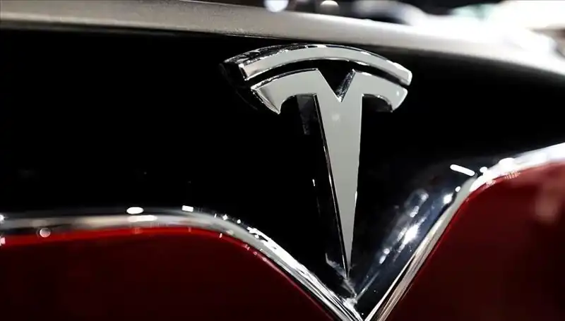 Tesla'da FSD Beklentileri ve Ucuz Model Tartışmaları Derinleşiyor