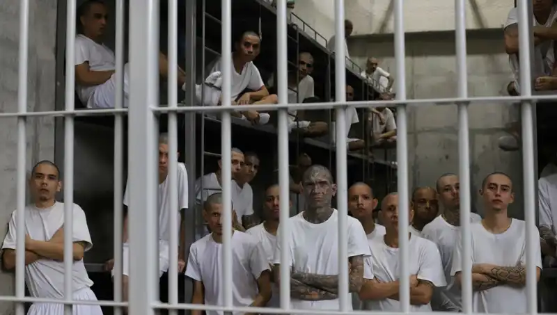 El Salvador'un Göçmen Sorununda ABD'nin Sorumluluğu Tartışılıyor