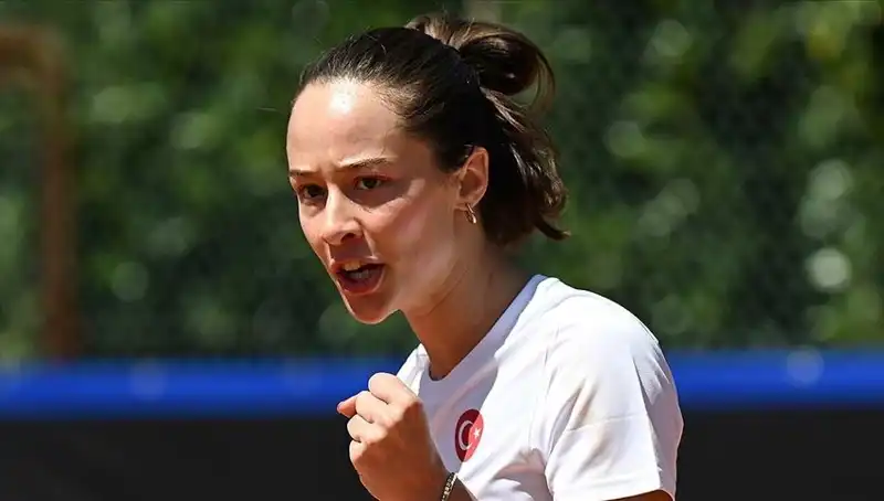 Milli Tenisçi Zeynep Sönmez, Uluslararası Turnuvada Finalde Hayalleri Gerçeğe Dönüştürüyor