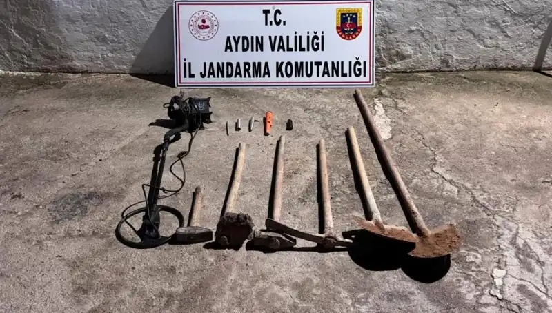 Aydın'da Kaçak Kazı Yapan Çeteye Suçüstü Yakalama Operasyonu