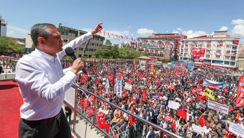 Özgür Özel, Örgütün Silah Bırakma Kararını Destekledi