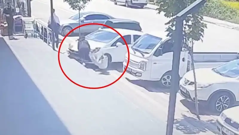 Yalova'da Lise Öğrencisinin Hayatı Tehlikeye Girdi: Feci Trafik Kazası