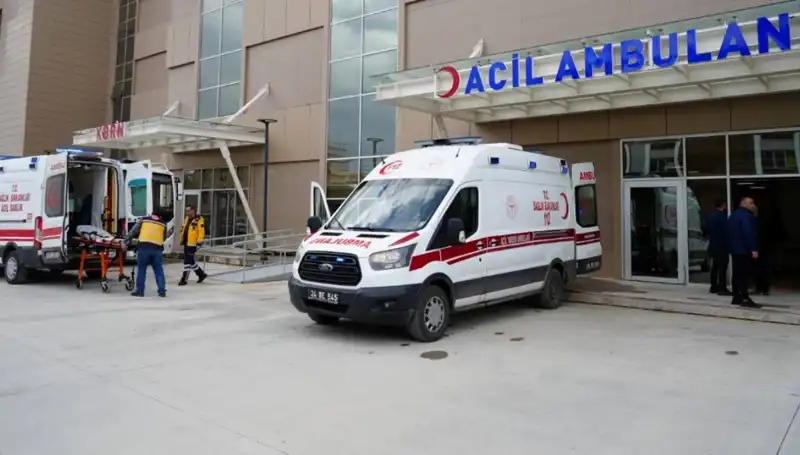 Erzincan'da Korkunç Kaza: Bir Kişi Hayatını Kaybetti, Üç Olay Yeri