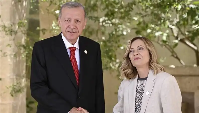İstanbul'da Akdeniz Zirvesi: Erdoğan, İtalya ve Libya Liderleriyle Bir Araya Geliyor