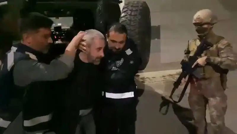 Kardeş Katiline İhbar: 213 Saatlik Görüntü İncelemesi Sonucu Yakalandı