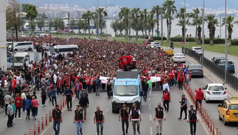 İzmir'de Grev Krizi: Dört Gün Sonra Hala Çözüm Bulunamadı