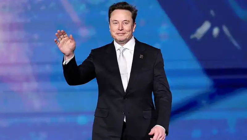 Tesla, Kendi "Canavarı" ile Neden Yol Ayrımına Gidiyor?