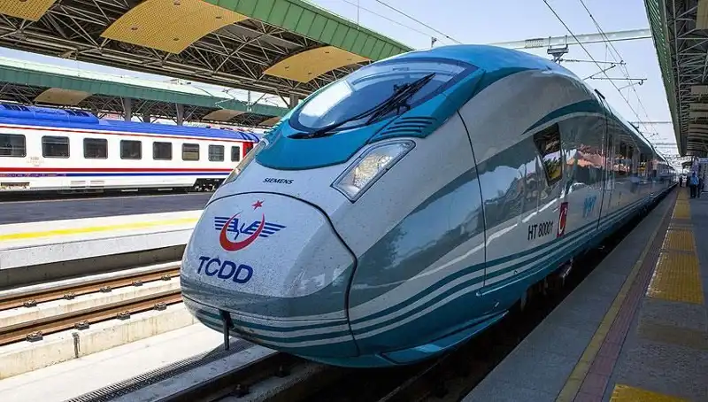 TCDD, 140 Yeni Tren Makinisti Alıyor: Başvuru Süreci ve Şartlar Açıklandı
