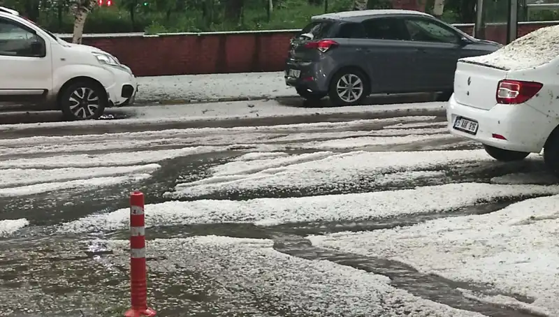 Ardahan’ı Beyaza Bürüyen Dolu: Doğanın Gücünü Bir Kez Daha Hissettik