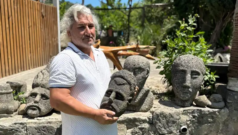 Tarihi Eser Sanılan Sanatçı, 3 Günde Eşsiz Eserler Yaratıyor
