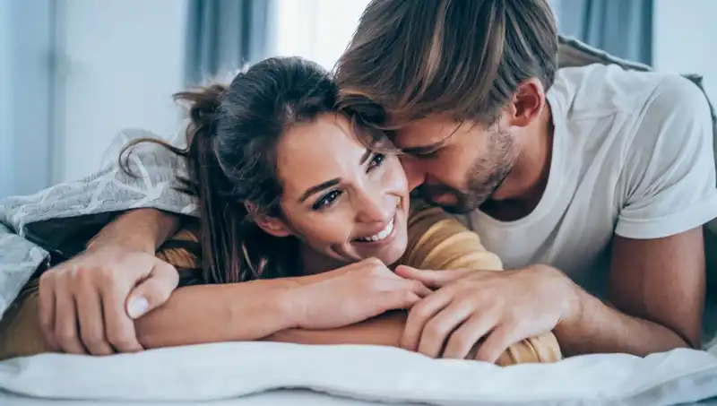 Eşinizle Aranızdaki Bağları Güçlendirecek 5 Paylaşım Sırrı