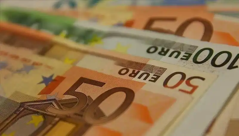 Euro’nun Zirveden Gerilemesi: Ekonomi Analistleri Ne Diyor?