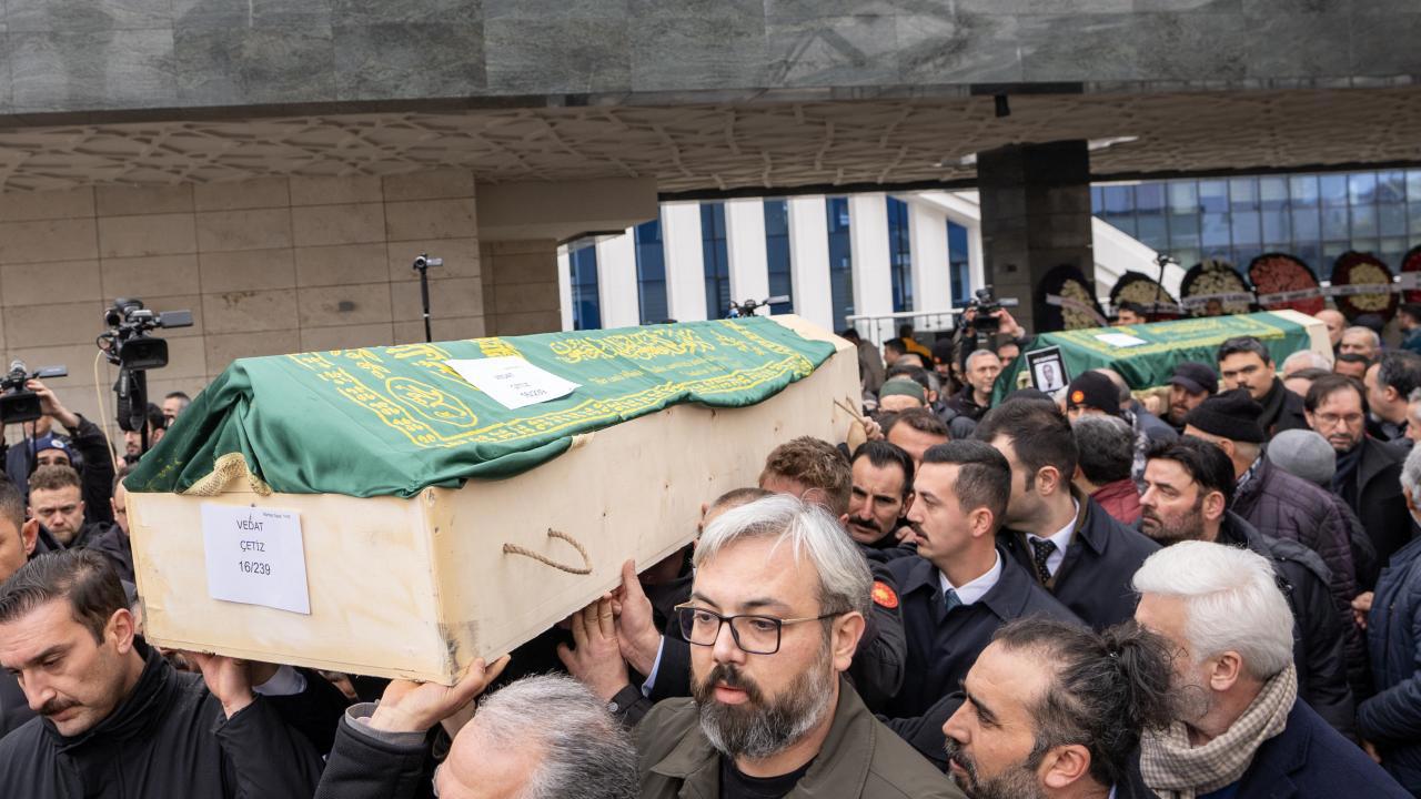 Bolu'daki Faciada Kaybettiklerimiz Son Yolculuklarına Uğurlandı