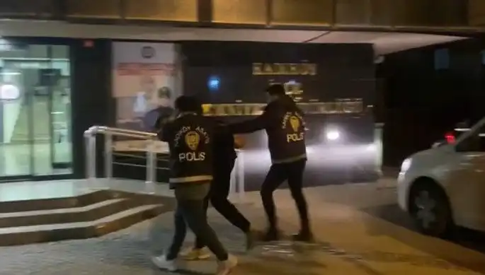 Galatasaray Taraftarını Silahla Yaralayan Şüpheli Yakalandı: Olayın Ardındaki Gerçekler