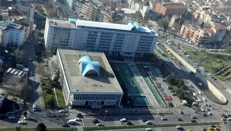 İBB Soruşturması: "Enderun" WhatsApp Grubu Mesajları Detaylı İnceleme Altında