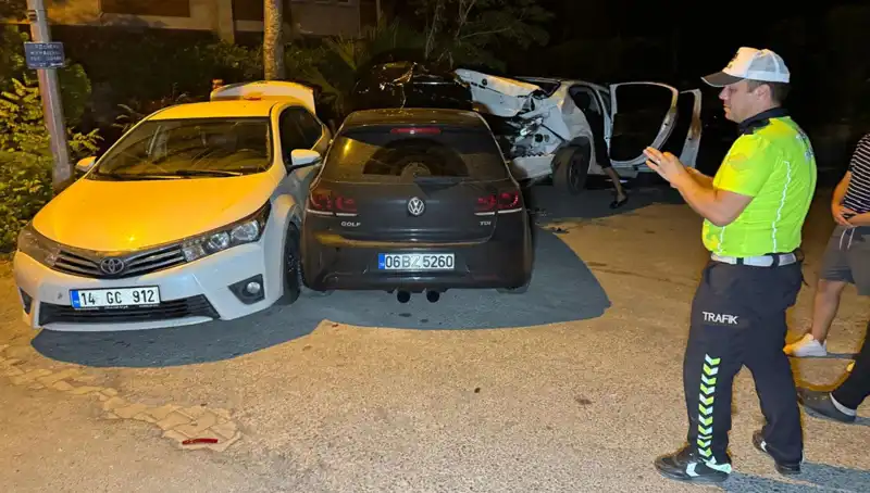 Alkollü Sürücü Korkunç Kaza ile Sokağı Savaş Alanına Çevirdi